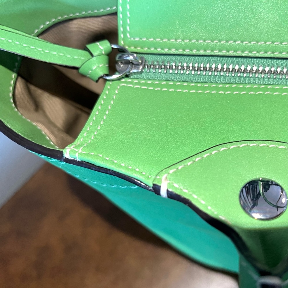 New COACH Bleecker Tote, Palm Green No. F14383 - Picture 7 of 13